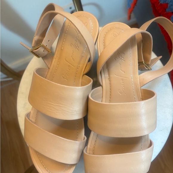 ELIZABETH & JAMES Bax Platform Sandal Nude Leather Gold Buckle SZ 7 - Picture 5 of 5